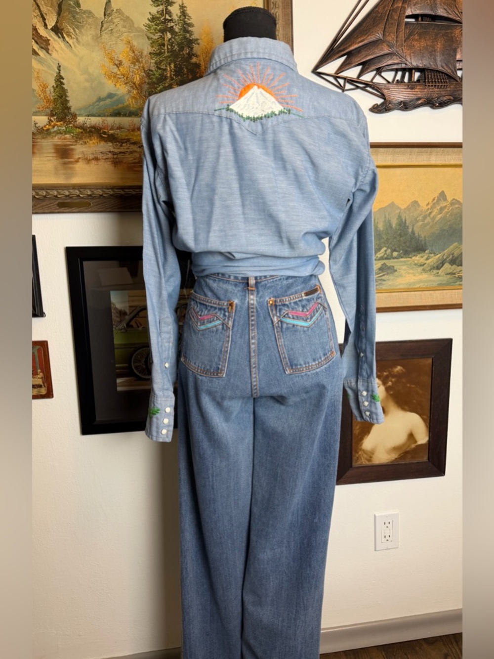 Vintage 1970s Hand Embroidered Chambray Botton Down Shirt Wrangler - Picture 8 of 14